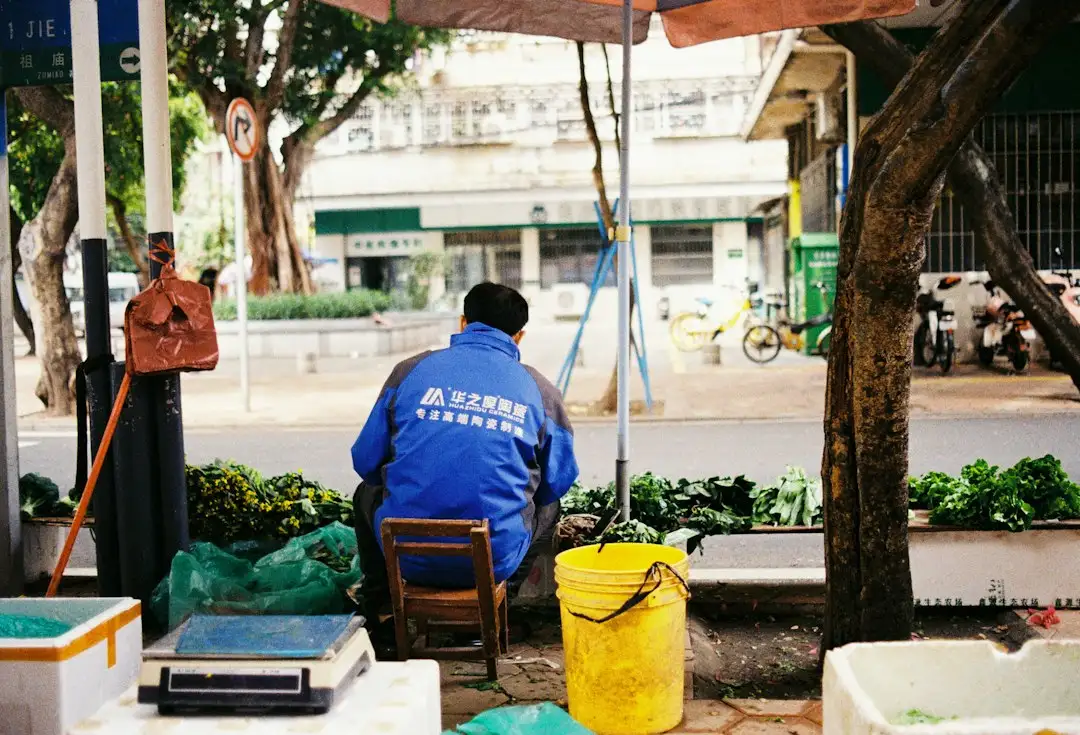 贸易服务中日用百货批发与企事业单位采购成本优化方案